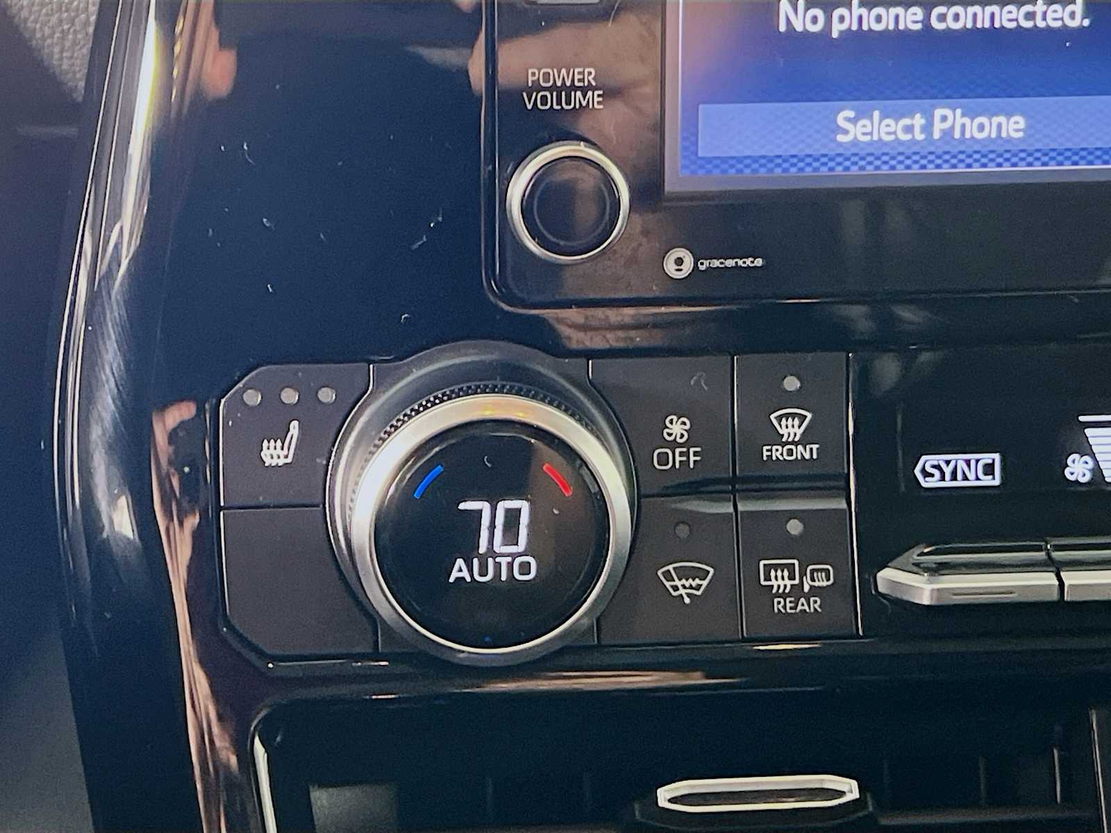 2022 Toyota Highlander XLE photo 18