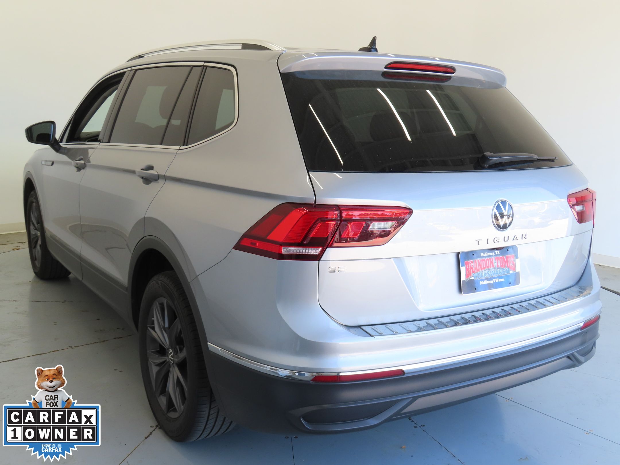 2023 Volkswagen Tiguan SE photo 5