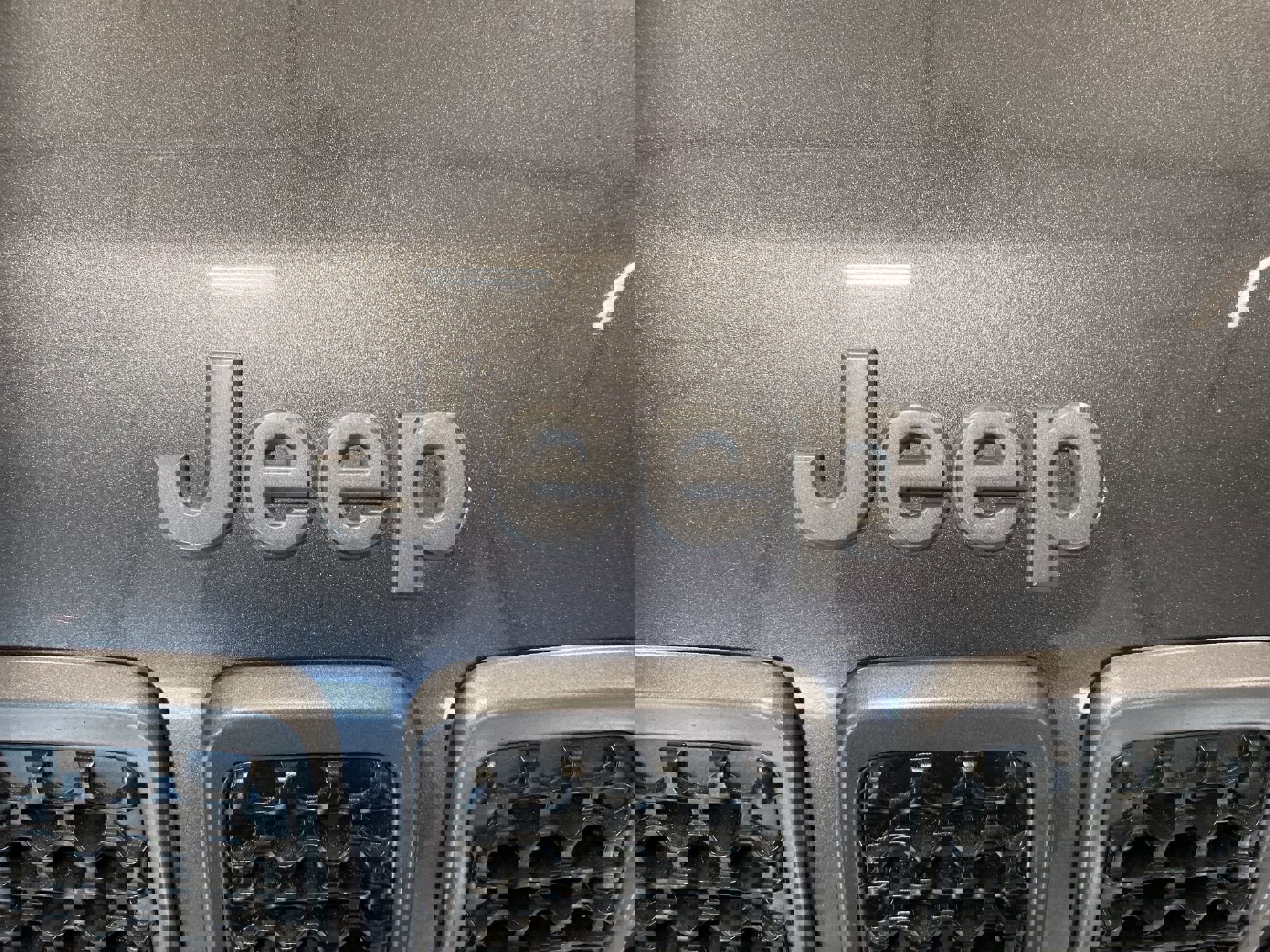 2019 Jeep Cherokee Trailhawk photo 28
