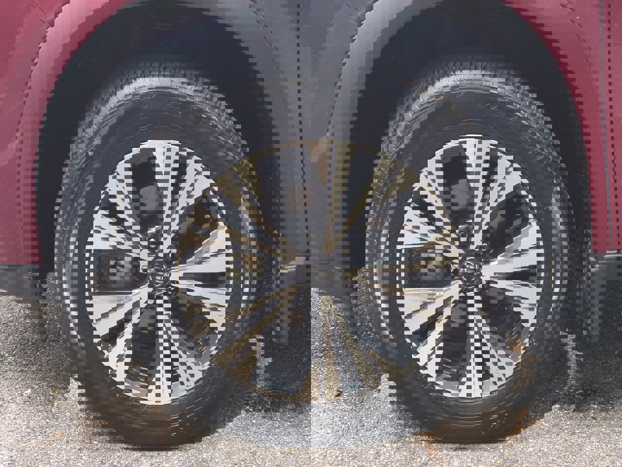 2023 Nissan Rogue SV photo 10