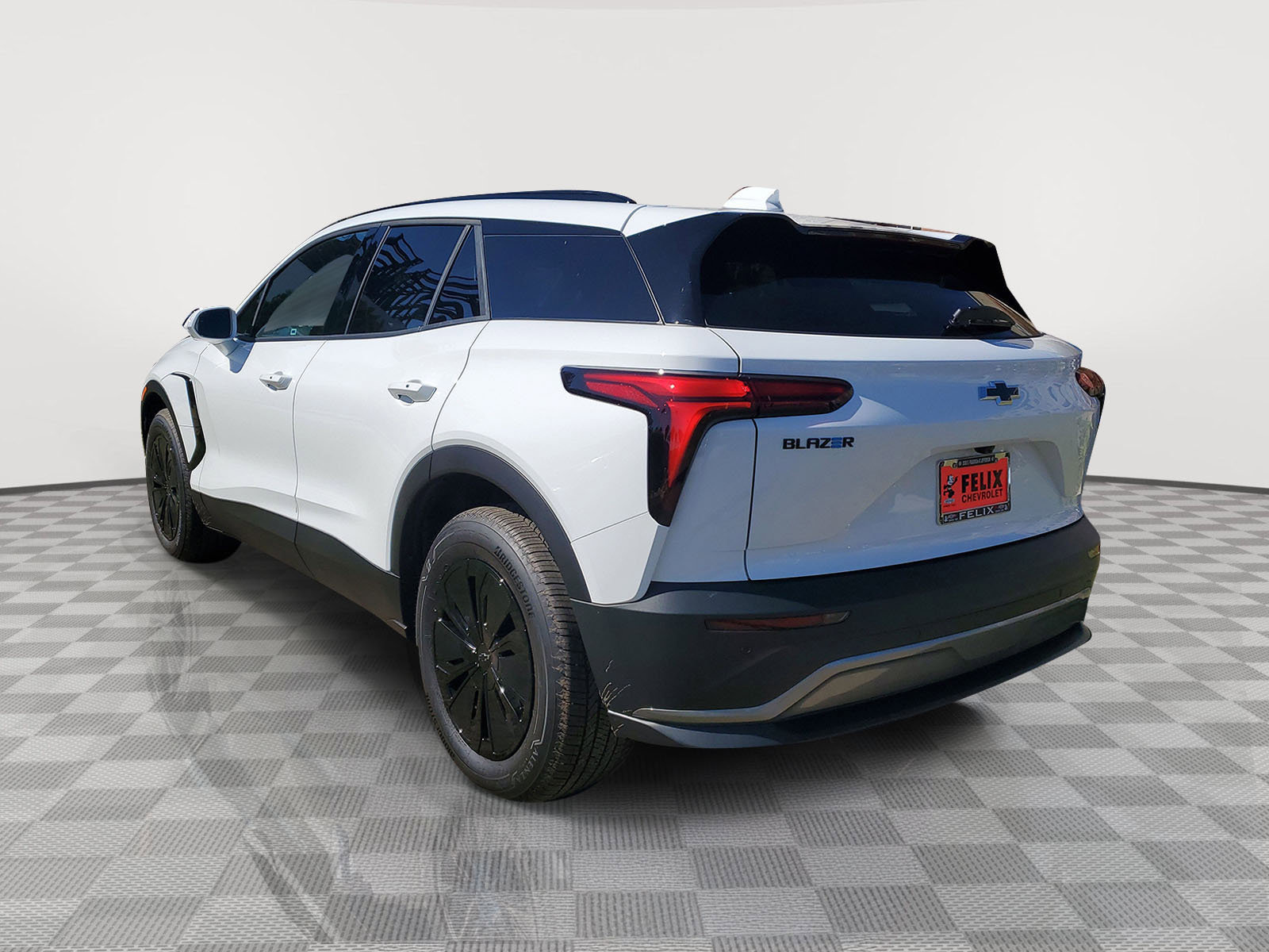 2026 Chevrolet Blazer EV photo 4