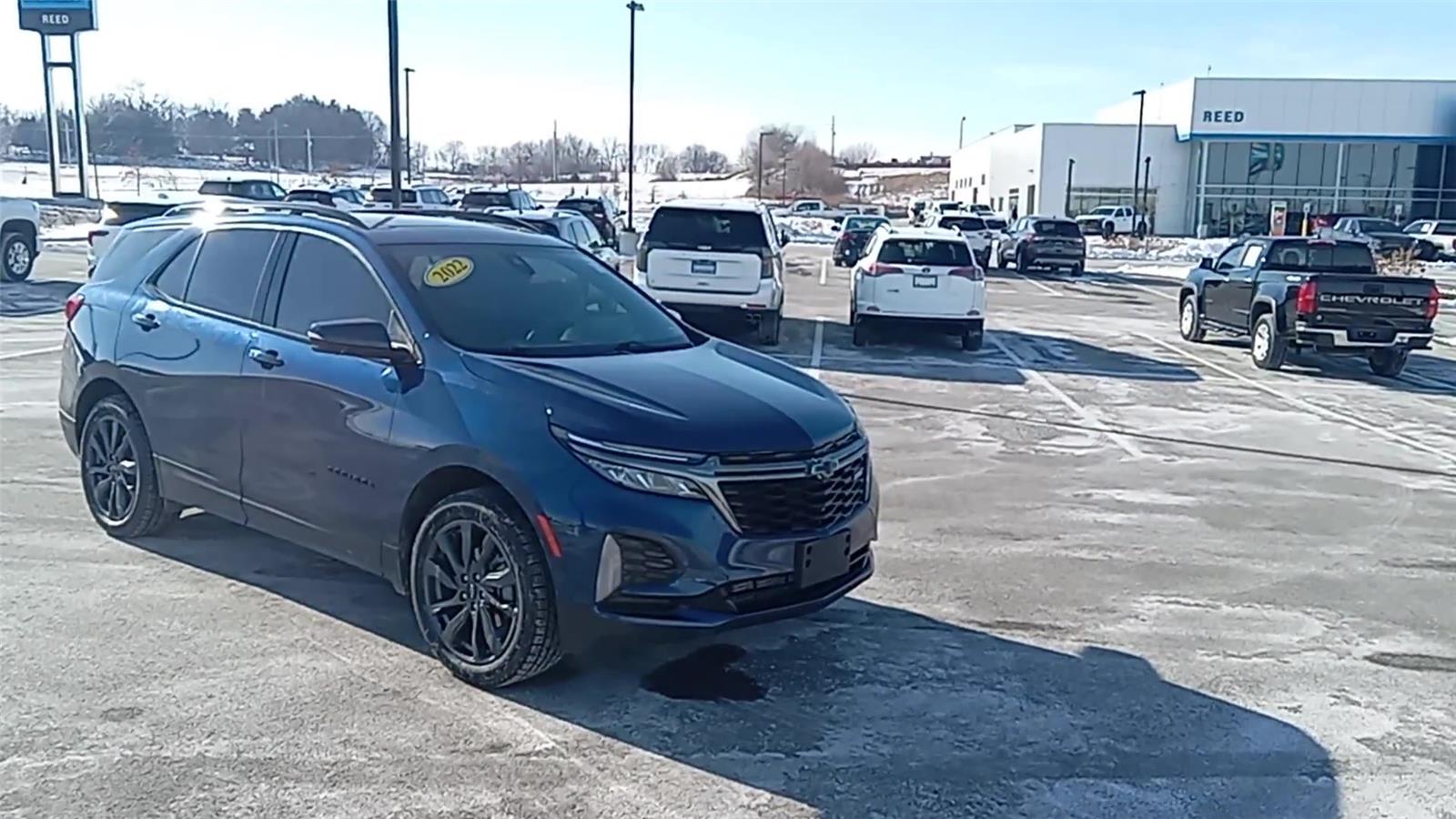 Used 2022 Chevrolet Equinox RS with VIN 2GNAXWEV7N6106023 for sale in Kansas City