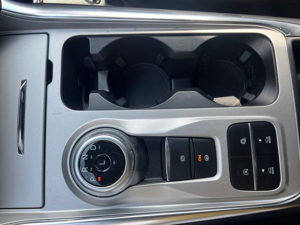 2024 Ford Explorer XLT photo 18