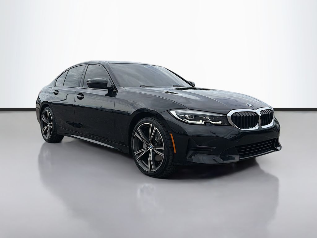 2022 BMW 3 Series 330i's photo