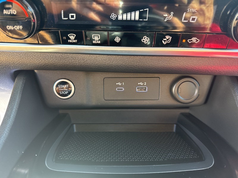 2022 Nissan Rogue SV photo 35