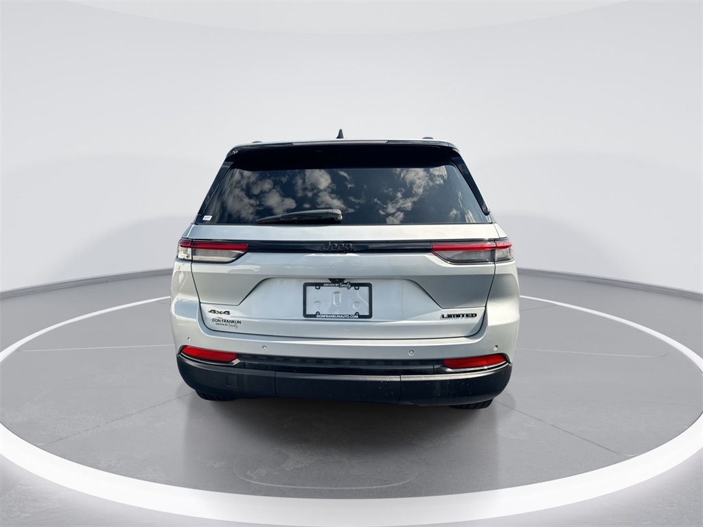2024 Jeep Grand Cherokee Limited photo 7