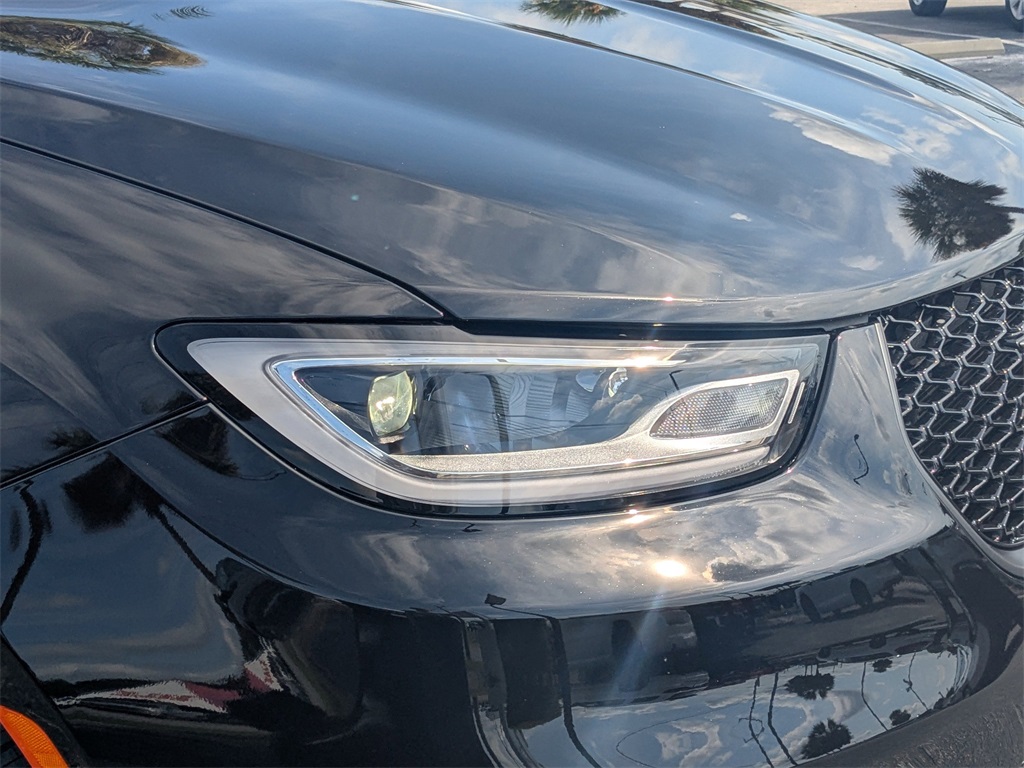 2026 Chrysler Pacifica Limited photo 7