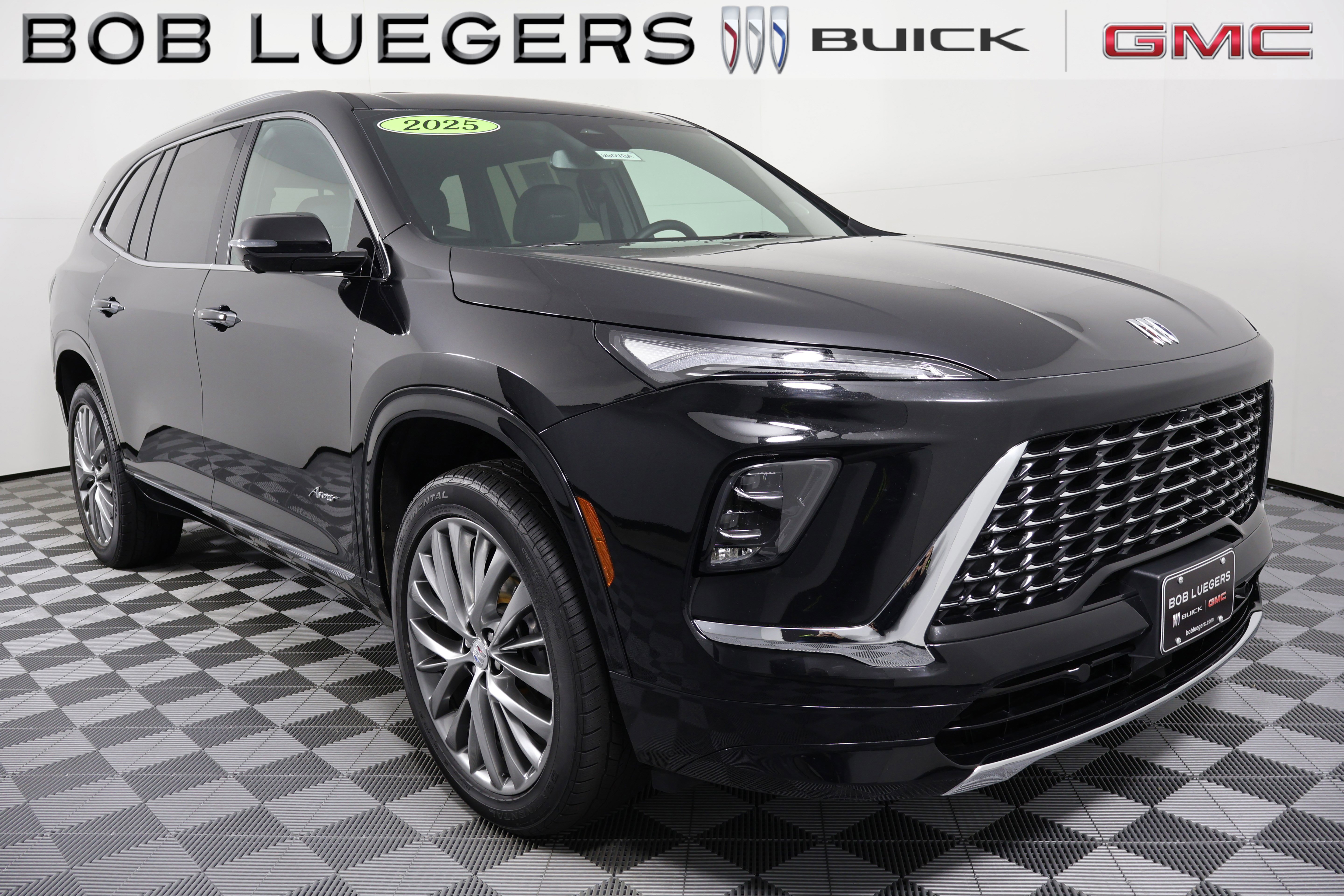 2025 Buick Enclave Avenir's photo