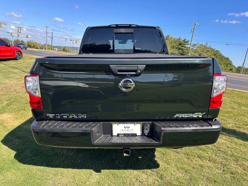 2019 Nissan Titan PRO-4X photo 4