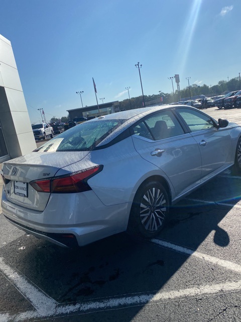 2024 Nissan Altima 2.5 SV photo 6