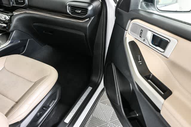 2021 Ford Explorer Limited photo 21