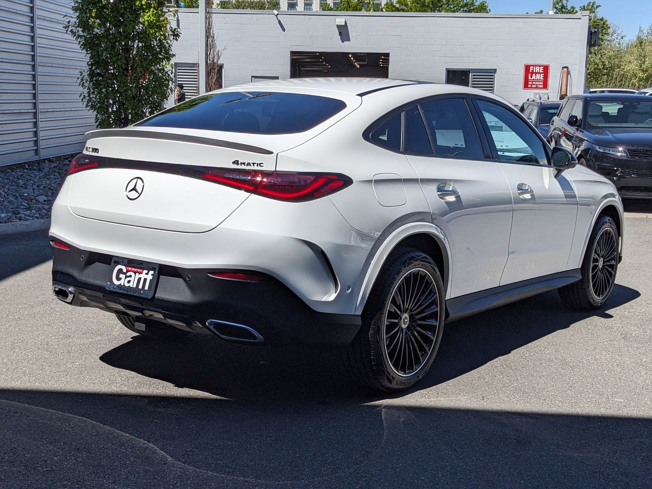 2025 Mercedes Benz GLC 300 4MATIC photo 3