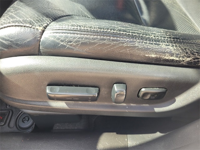 2016 Honda CR-V Touring photo 3