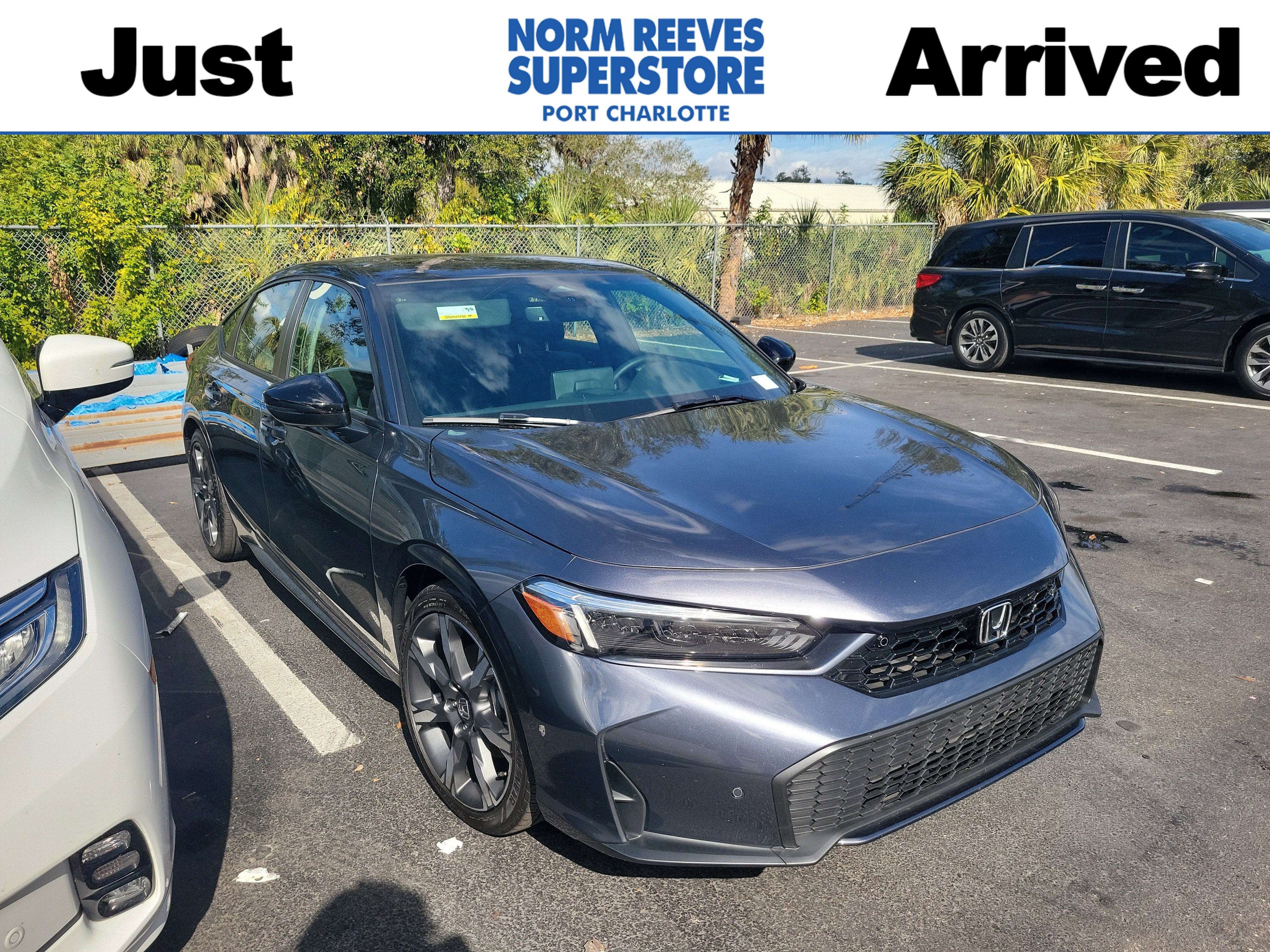 2025 Honda Civic Hatchback Sport Touring's photo