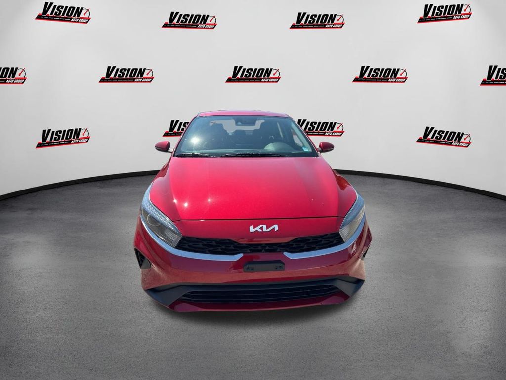2023 Kia Forte LXS photo 2