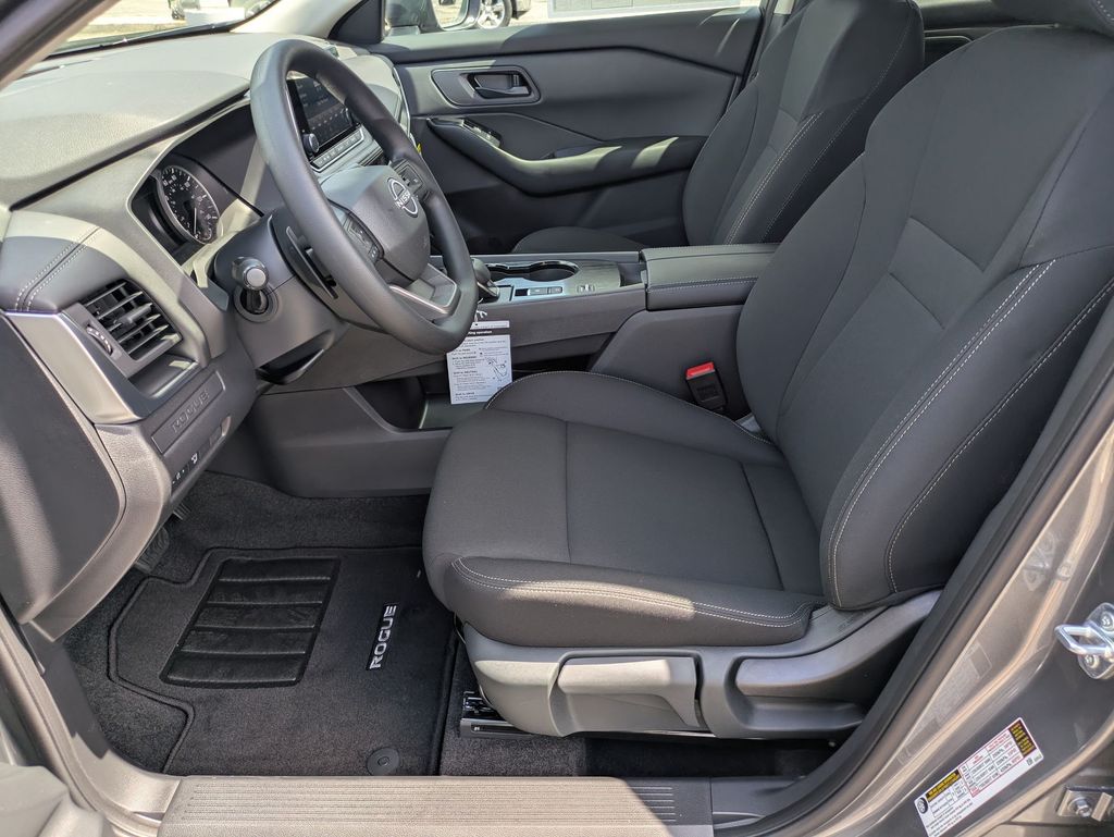 2026 Nissan Rogue S photo 12