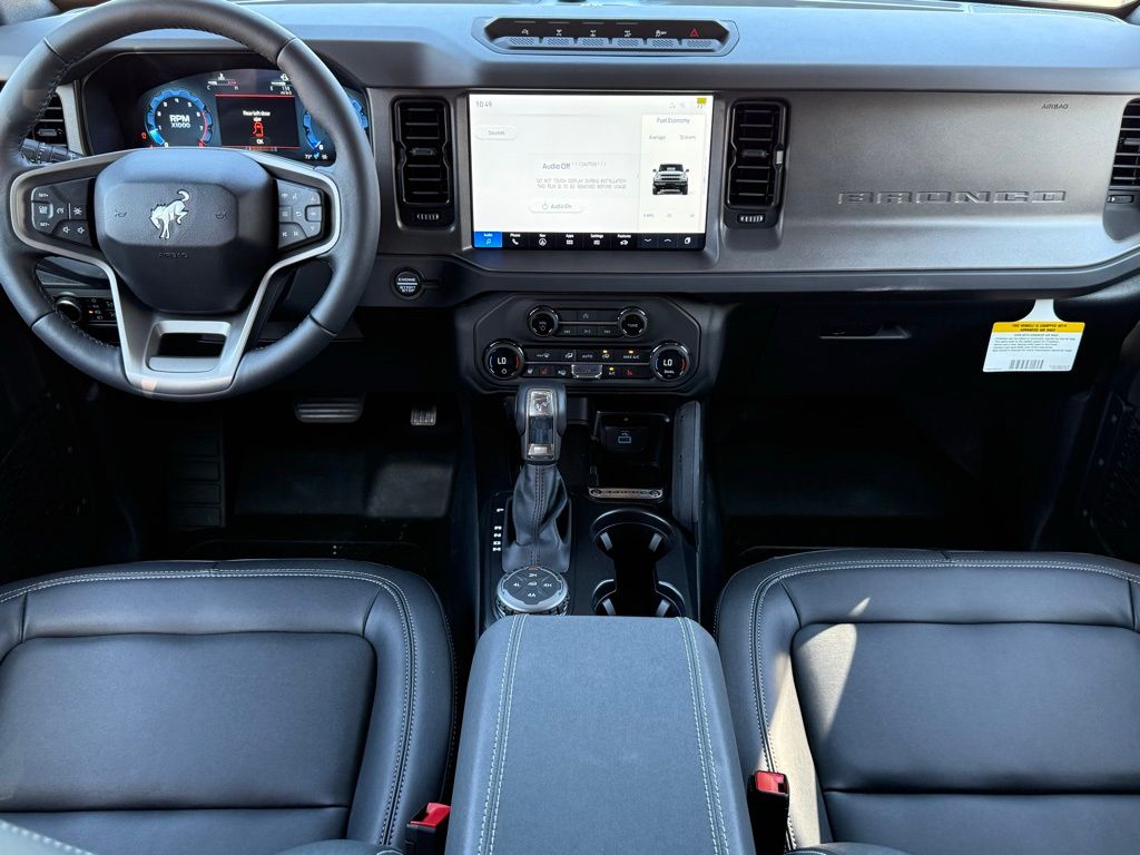 2025 Ford Bronco Badlands photo 9