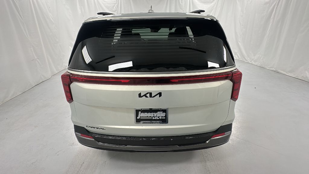 2026 Kia Carnival SX photo 4