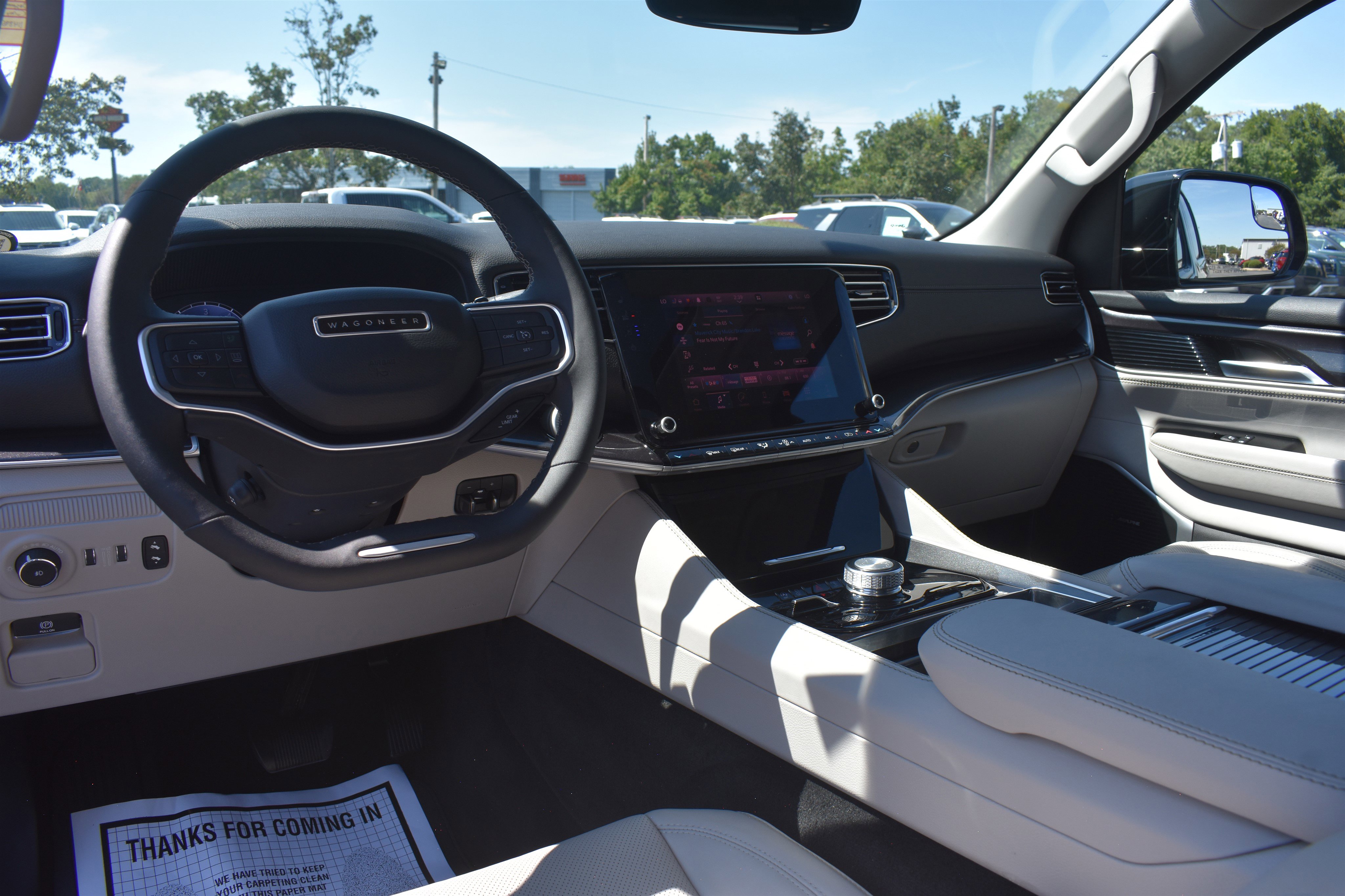 2024 Jeep Wagoneer Base photo 11