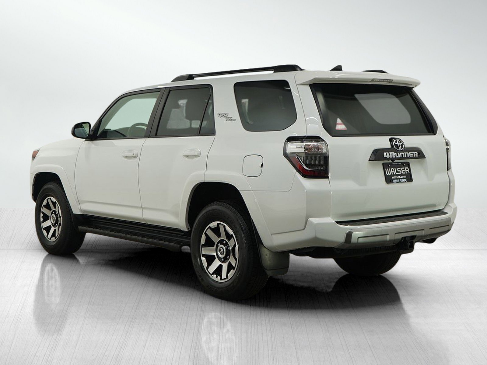 2020 Toyota 4Runner TRD photo 3