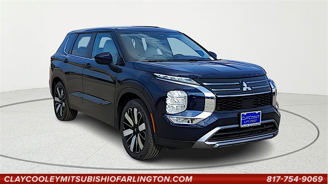 2025 Mitsubishi Outlander SE's photo