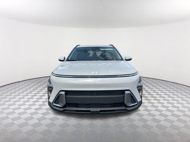 2025 Hyundai Kona SEL photo 2