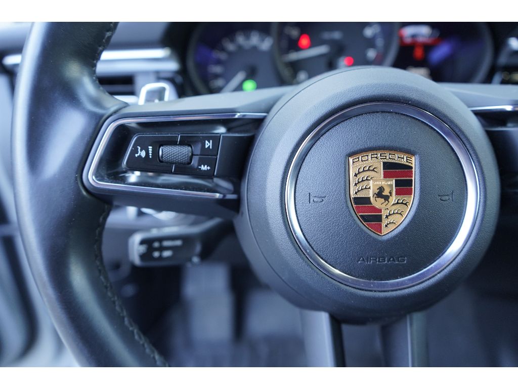 2022 Porsche Macan Base photo 14