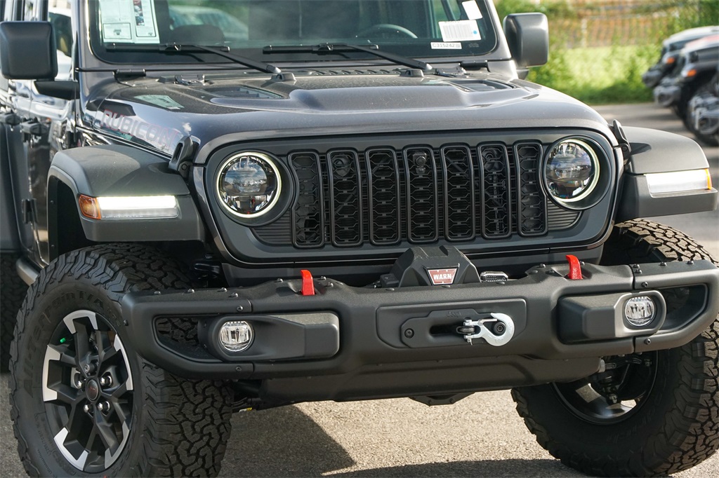 2024 Jeep Wrangler Rubicon photo 3