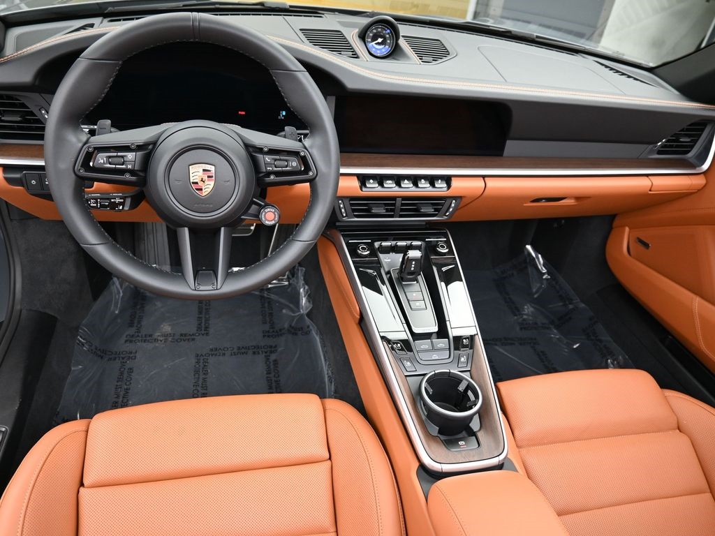 2025 Porsche 911 photo 5