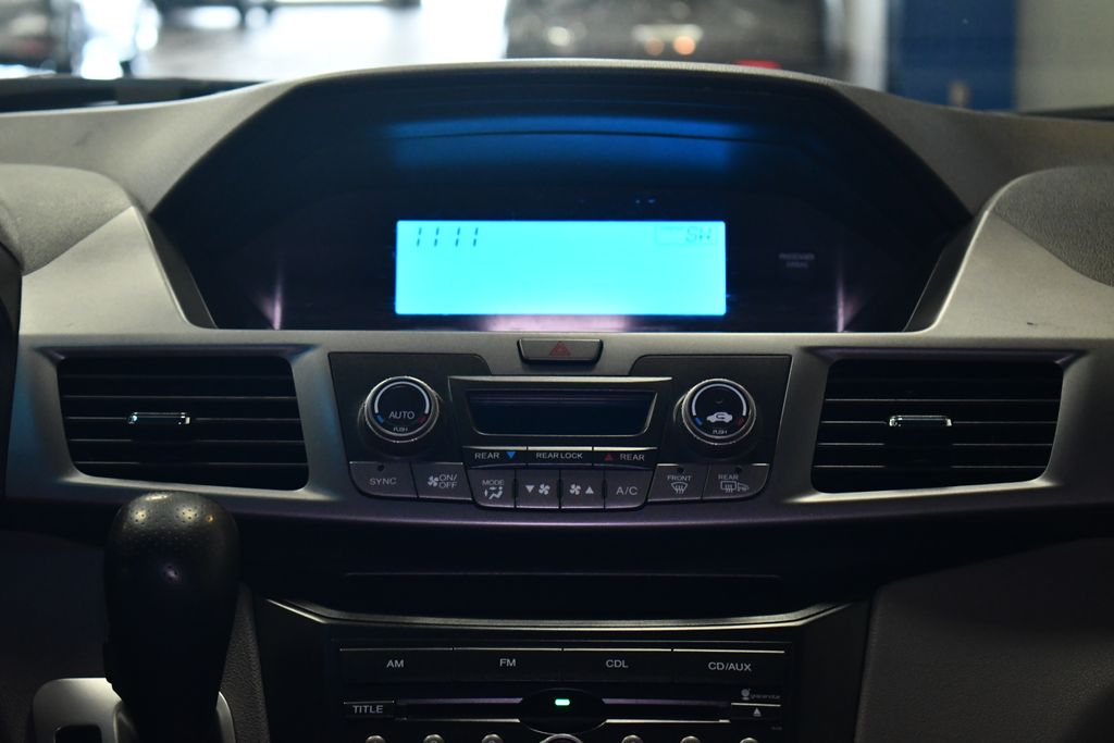 2011 Honda Odyssey EX photo 17