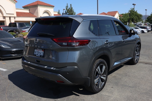 2023 Nissan Rogue SL photo 2