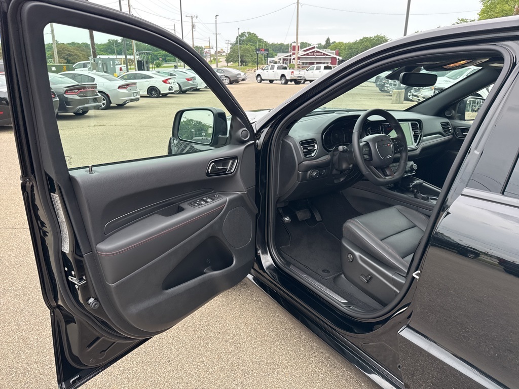 2025 Dodge Durango R/T Plus photo 13