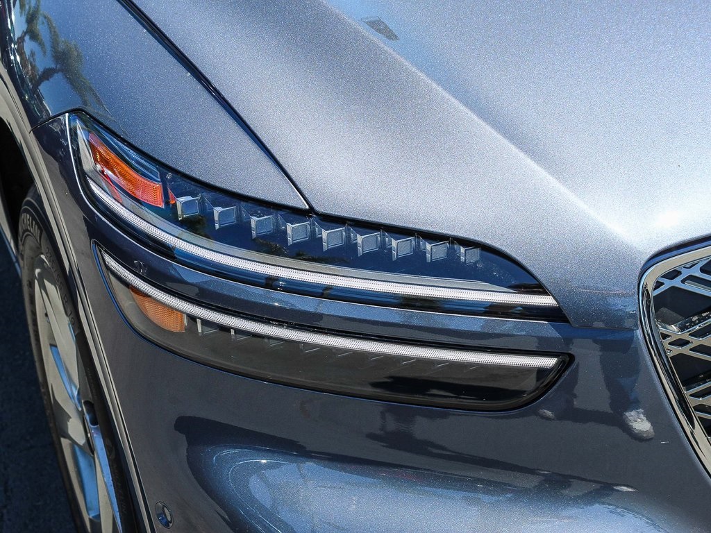 2026 Genesis GV70 2.5T Advanced photo 4