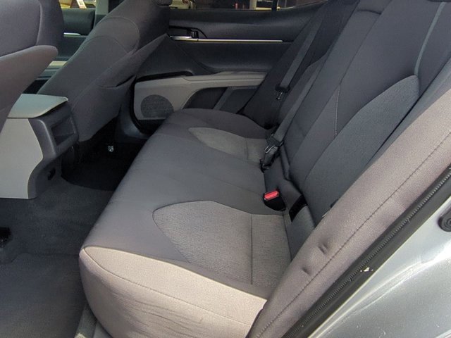 2023 Toyota Camry LE photo 3