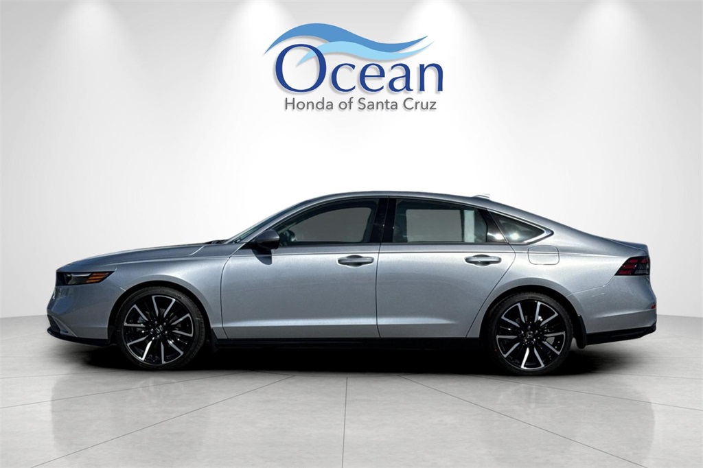 2025 Honda Accord Hybrid Touring photo 3
