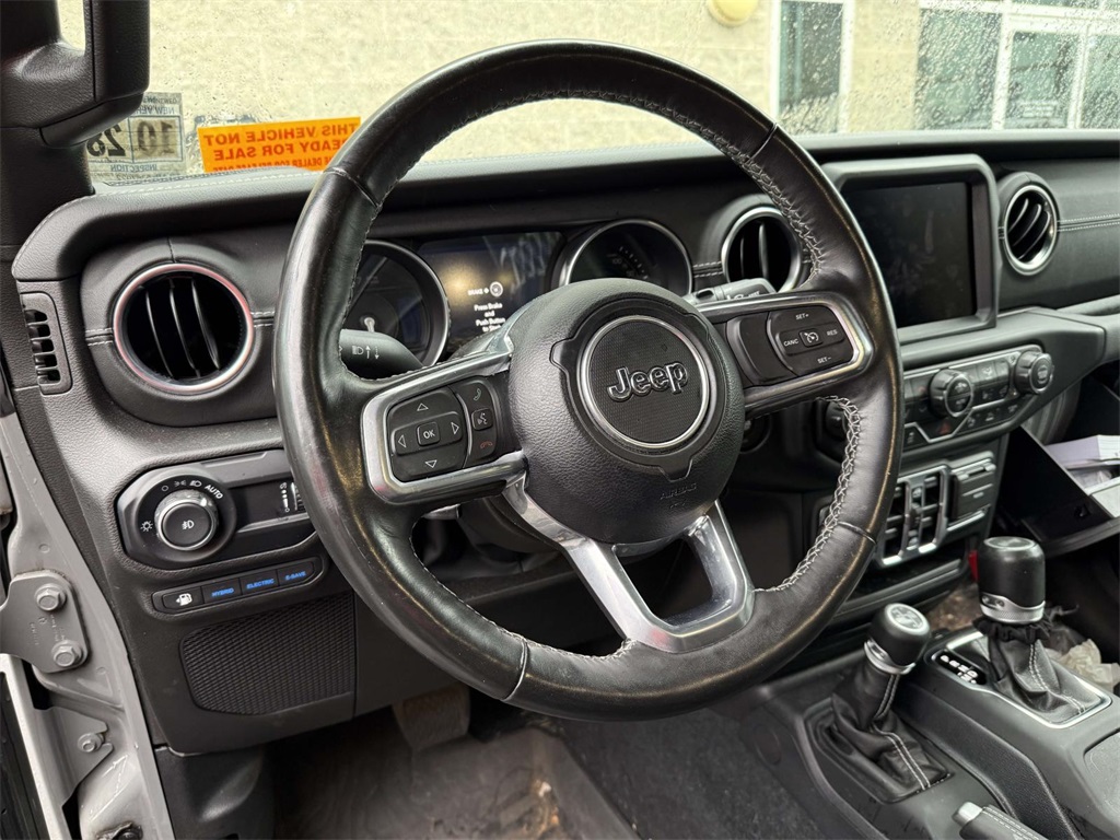 2023 Jeep Wrangler Sahara 4xe photo 9