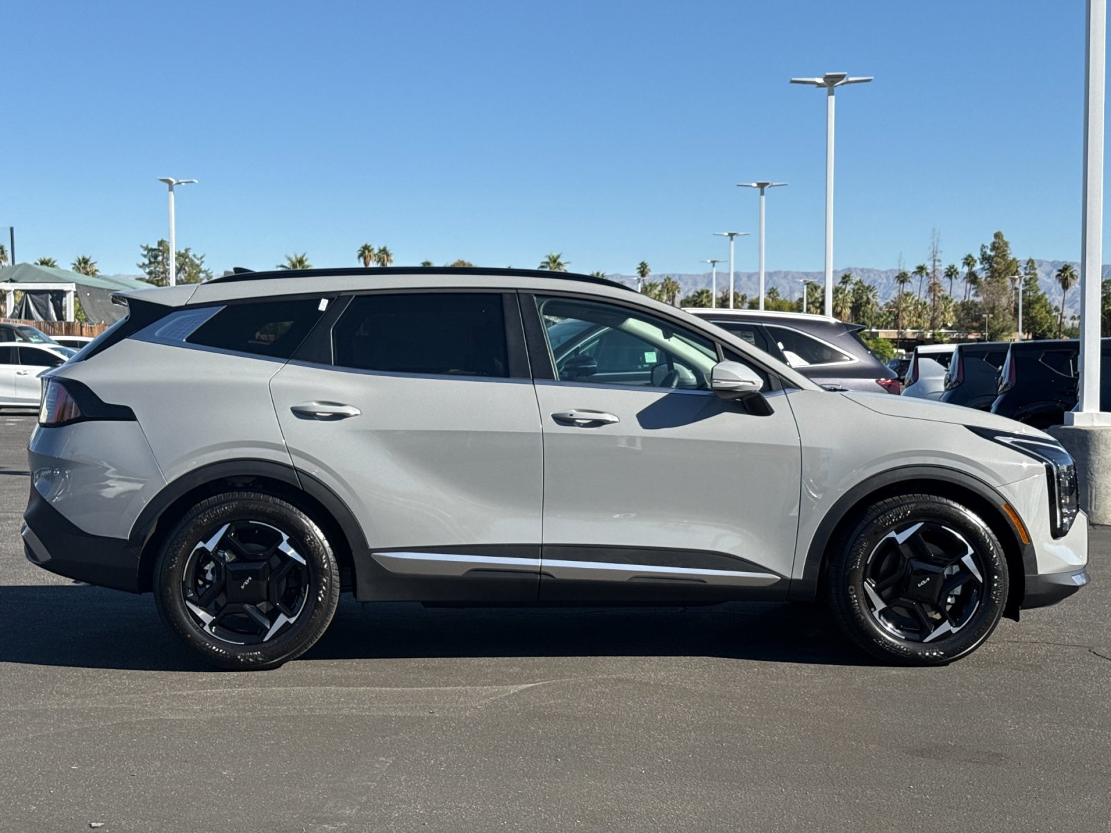 2026 Kia Sportage EX photo 2