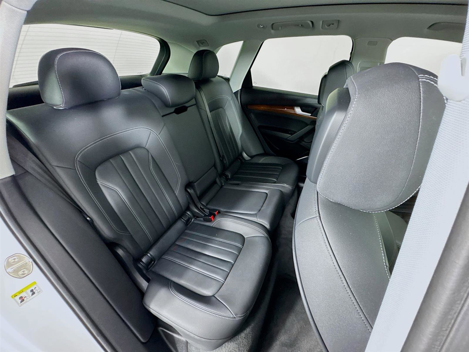 2021 Audi Q5 45 Premium photo 25