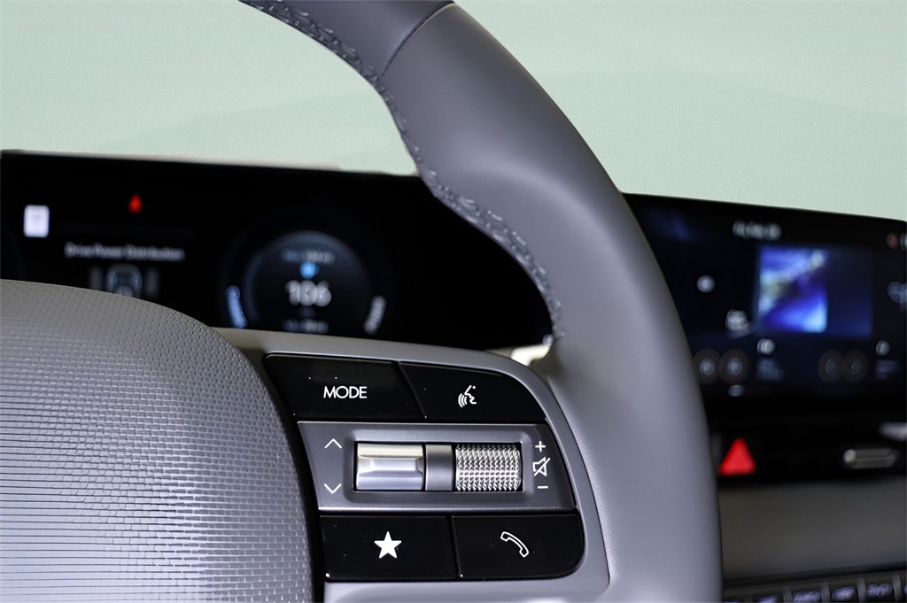 2025 Hyundai Ioniq 5 SE photo 12