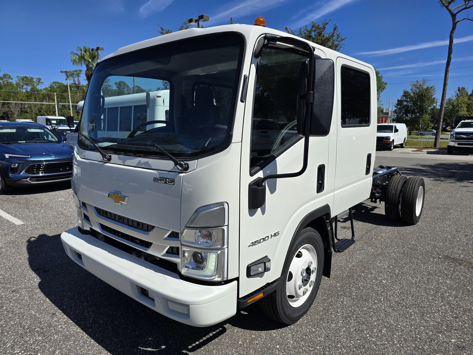 2025 Chevrolet Low Cab Forward Base's photo