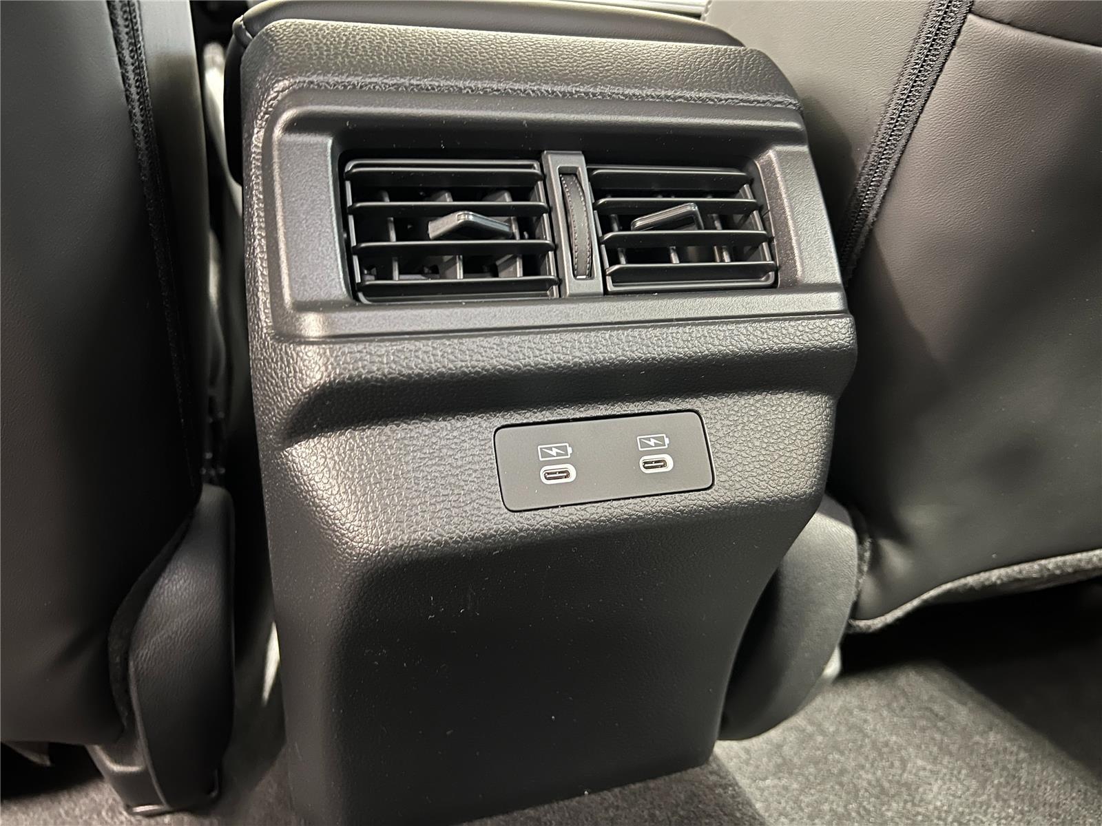 2025 Honda Accord Hybrid Touring photo 29