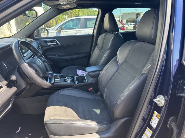 2022 Mitsubishi Outlander Black Edition photo 11