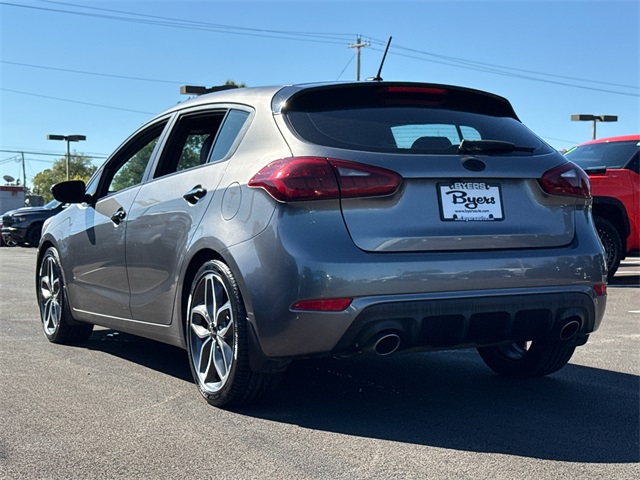 2016 Kia Forte 5-Door SX photo 2