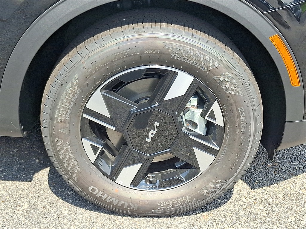 2026 Kia Sportage LX photo 8