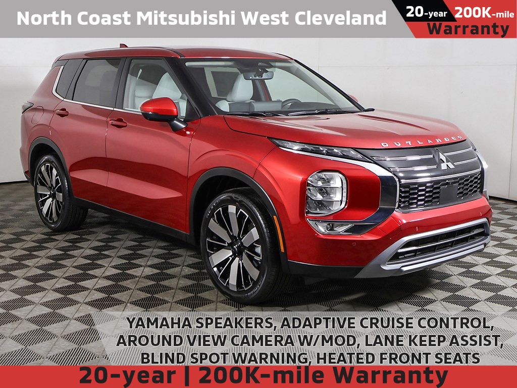 2025 Mitsubishi Outlander SE's photo