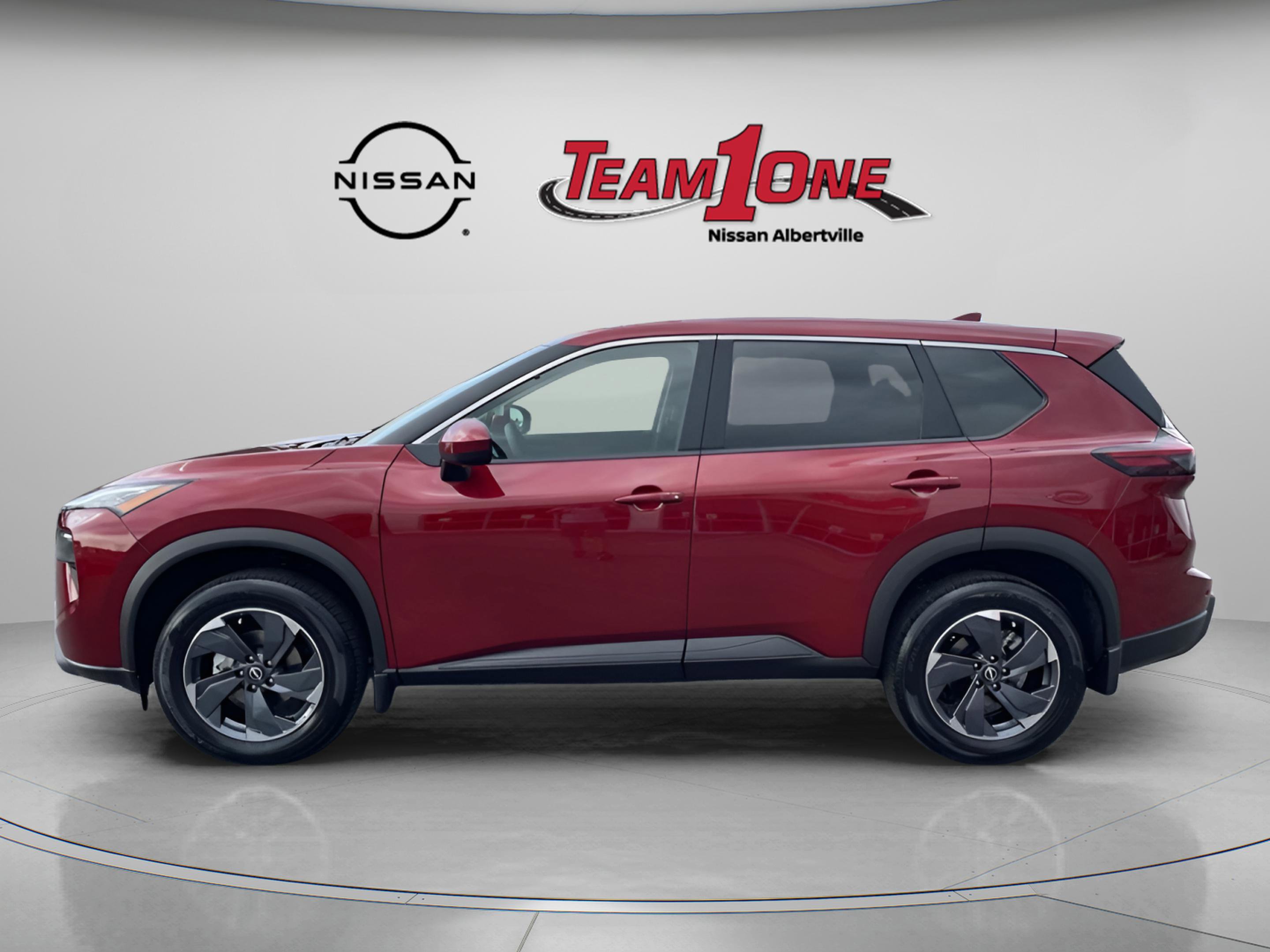 2026 Nissan Rogue SV photo 2
