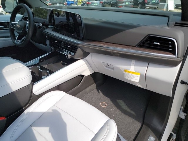 2025 Chevrolet Tahoe Premier photo 18