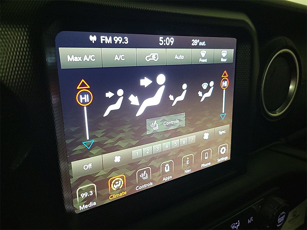 2021 JEEP WRANGLER - Image 18