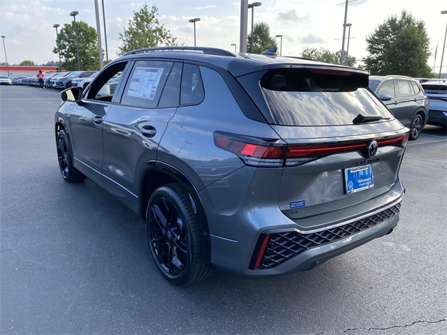 2025 Volkswagen Tiguan SE R-Line Black photo 4