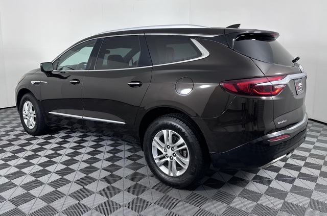 2018 Buick Enclave Essence photo 2